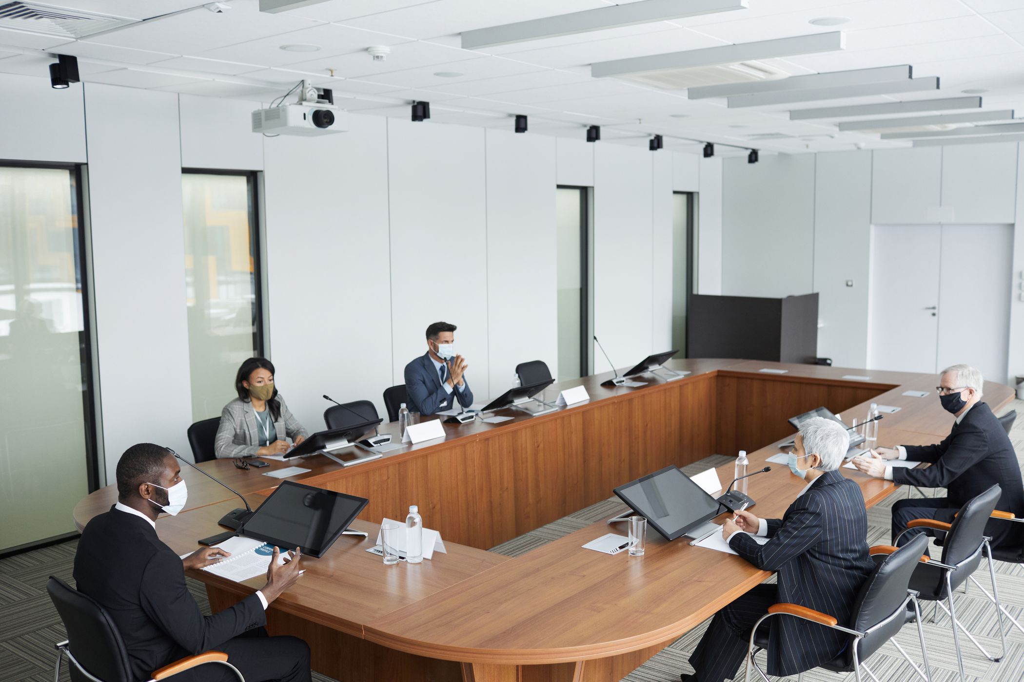 Reunión de dirección en una sala de juntas